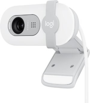 webcam full hd logitech brio 100 com microfone integrado, proteção de privacidade, correção automática de luz e conexão usb a branco